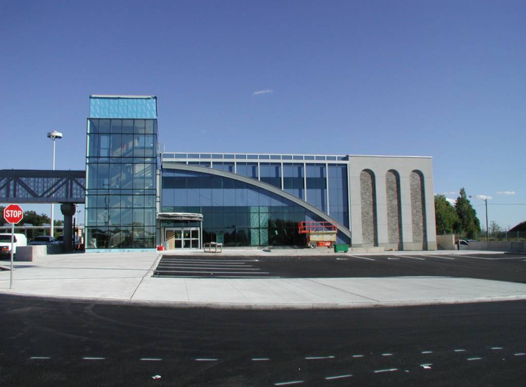 Lewiston Duty Free Shop Alumicor